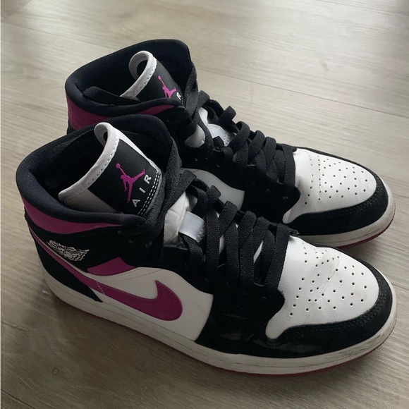 Jordan 1 Mid Magenta - Picture 1 of 6